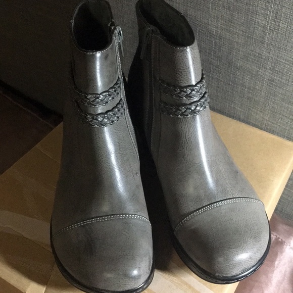 Boots - Picture 1 of 3